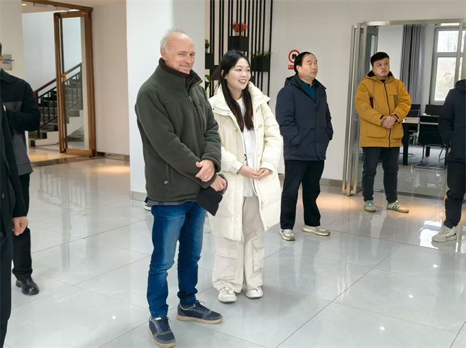 A French Buyer's Sourcing Trip in China: Henan Xiangong Integrated Shower Enclosures Emerge as a New Option for French-Style Sanitary Ware