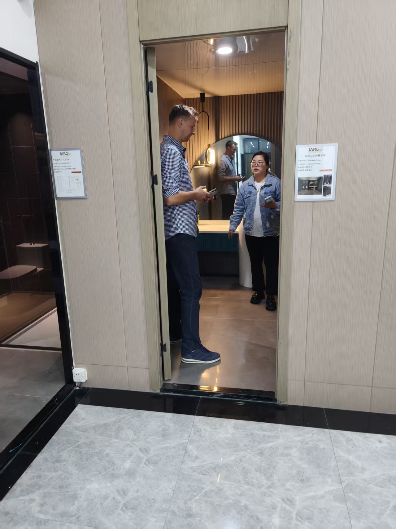 A Polish Buyer's Sourcing Trip in China: Why Choose Henan Xiangong's Integrated Shower Enclosures Exclusively?